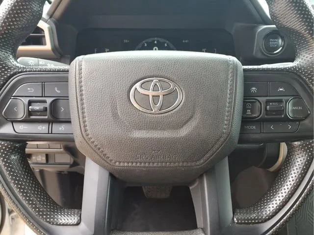 Used 2025  Toyota SR image 13