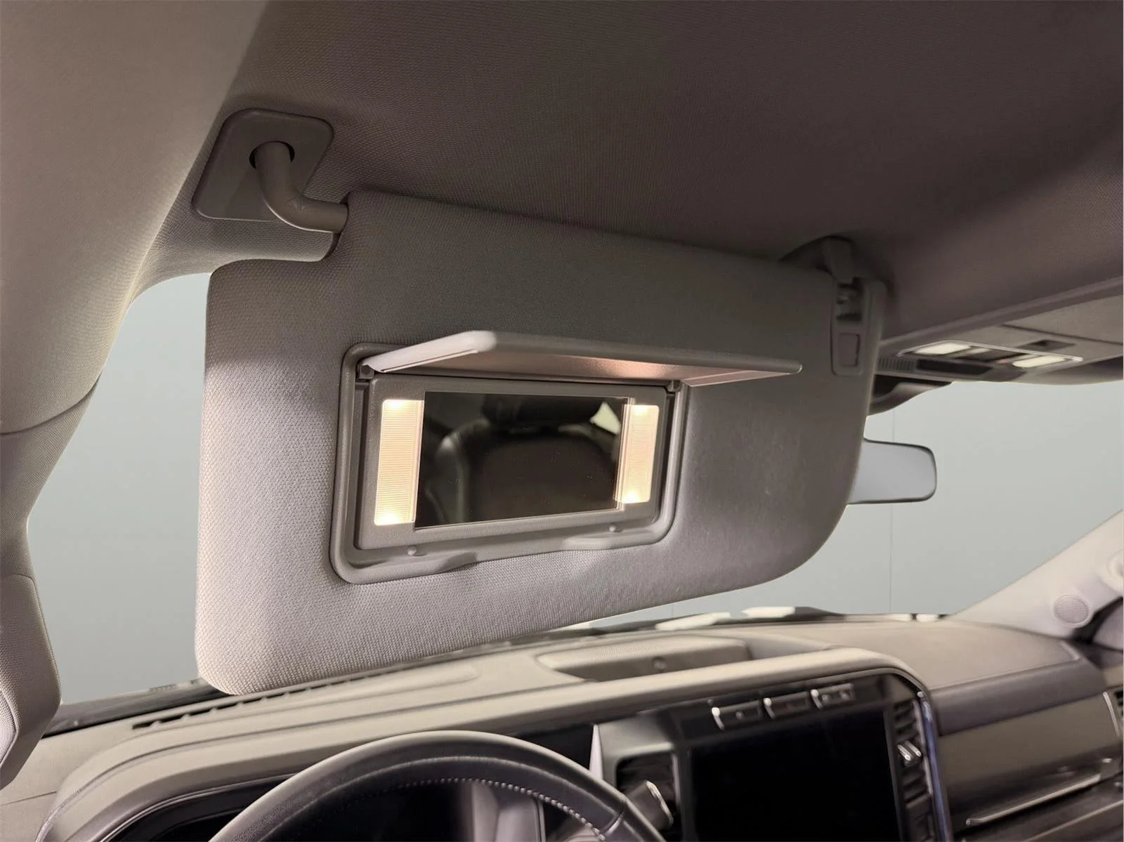 Used 2024 Oxford White Ford LARIAT image 51