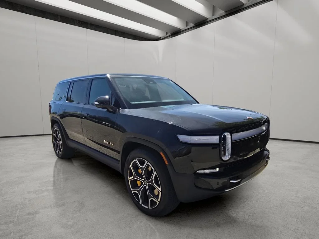 Used 2024 Midnight Rivian Adventure image 13