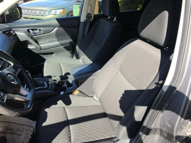 Used 2018 Gray Nissan SV image 5