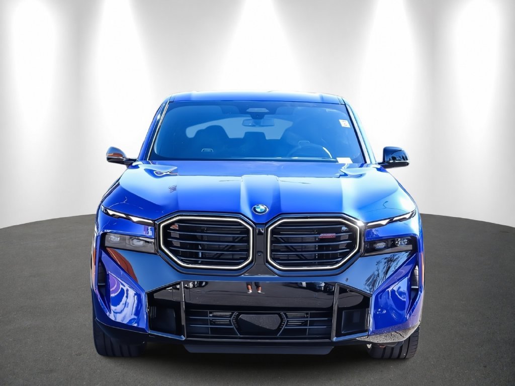 2026 BMW XM photo 2