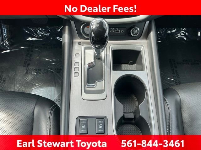 Used 2023 Red Nissan SL image 40