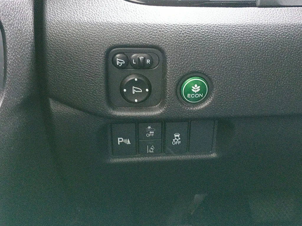 Used 2019 WHITE Honda Touring image 19
