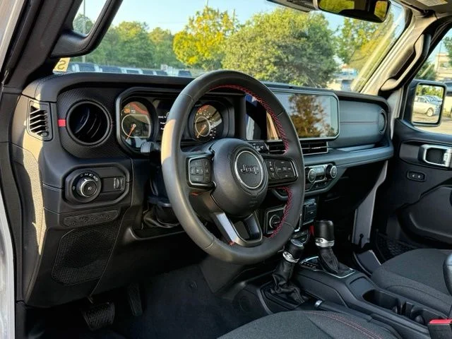 Used 2024 Silver Jeep Rubicon image 17