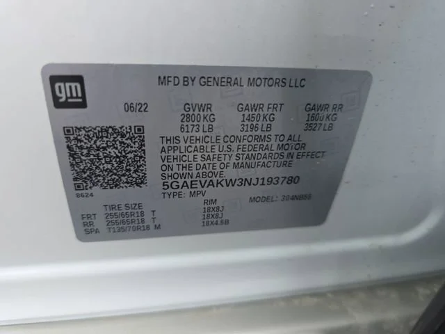 Used 2022 Summit White Buick Essence image 29
