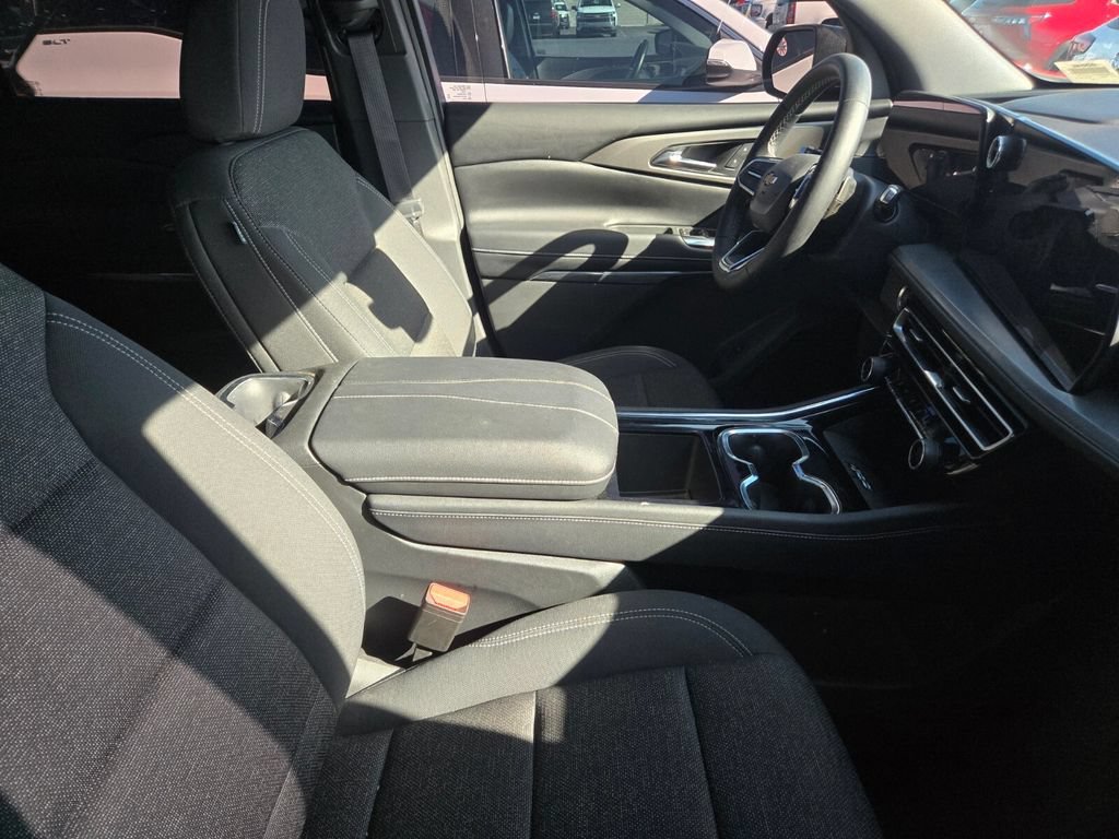 Used 2026 Radiant Red Tintcoat Chevrolet LT image 4