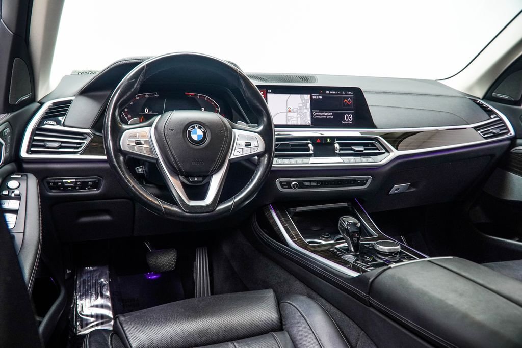 Used 2019 White BMW xDrive40i image 17