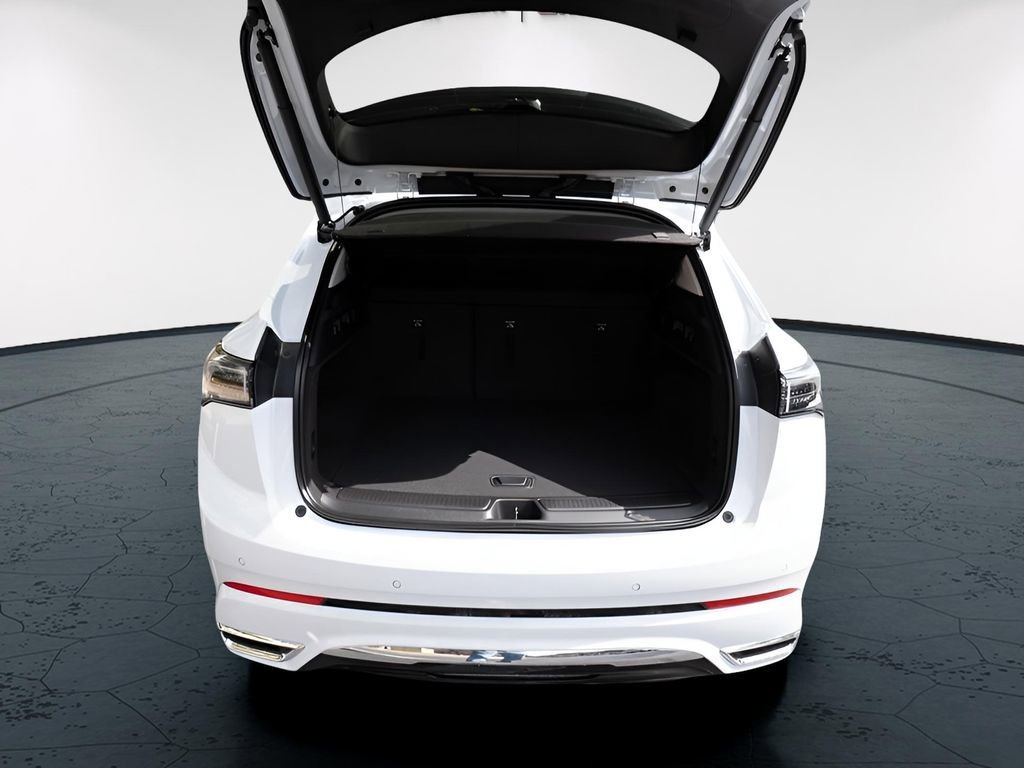 New 2026 Iridescent White Tricoat Buick Avenir image 27