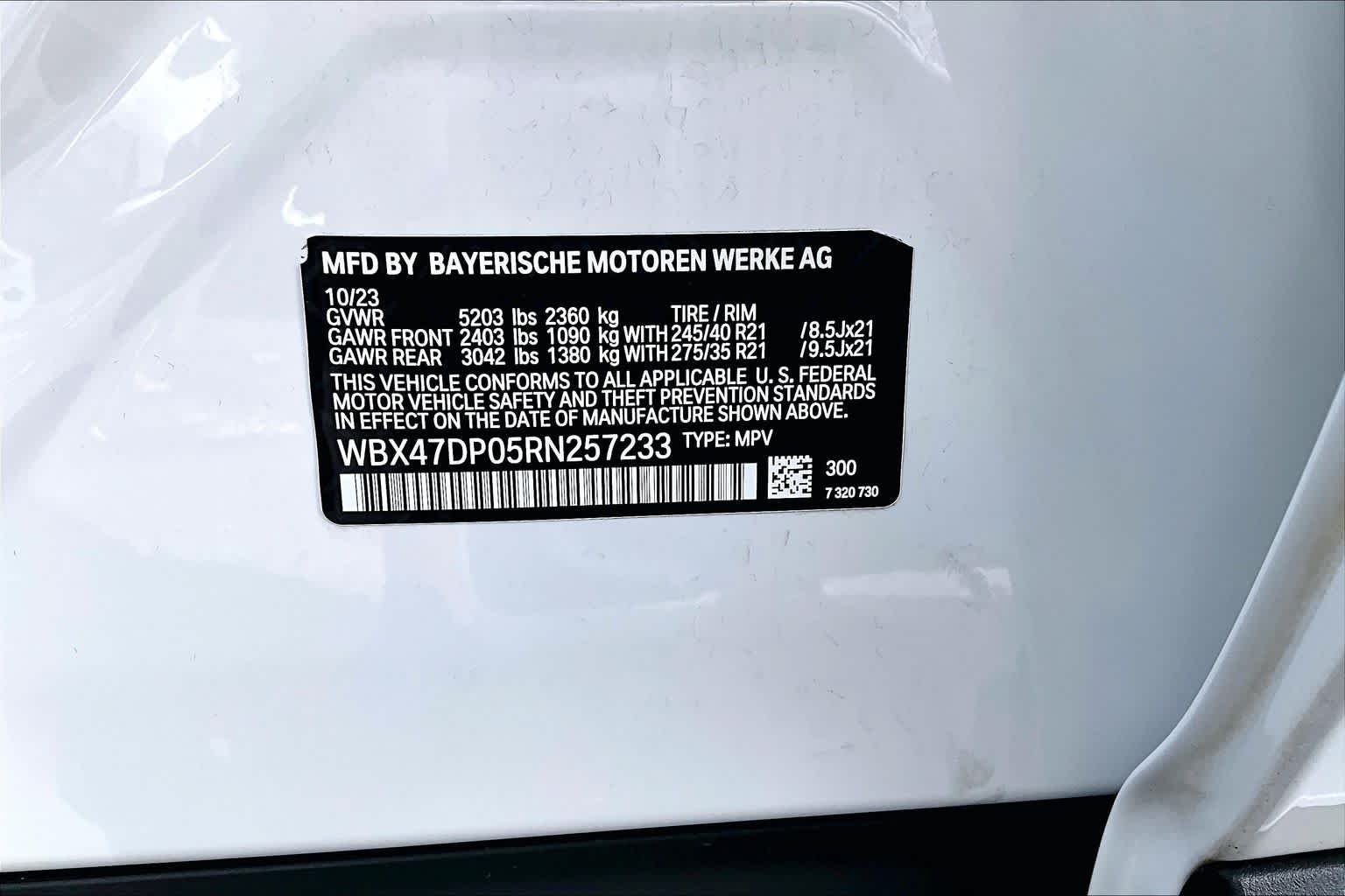 Used 2024 Alpine White BMW sDrive30i image 34