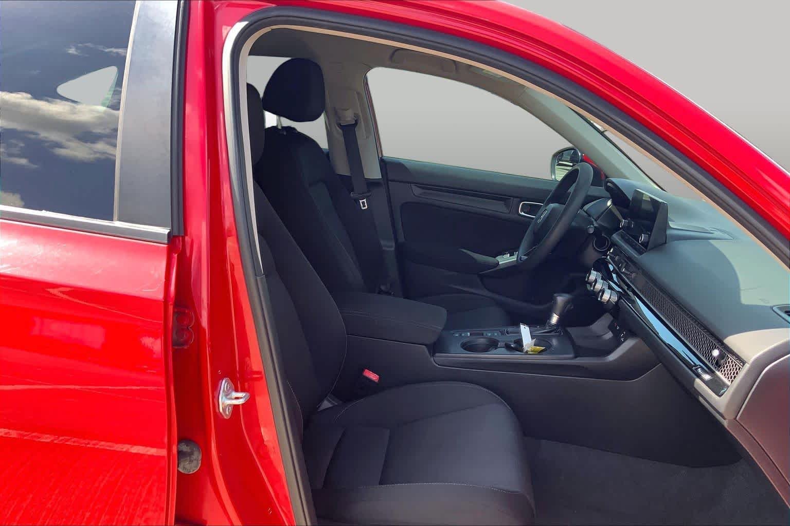 Used 2022 Rallye Red Honda LX image 9