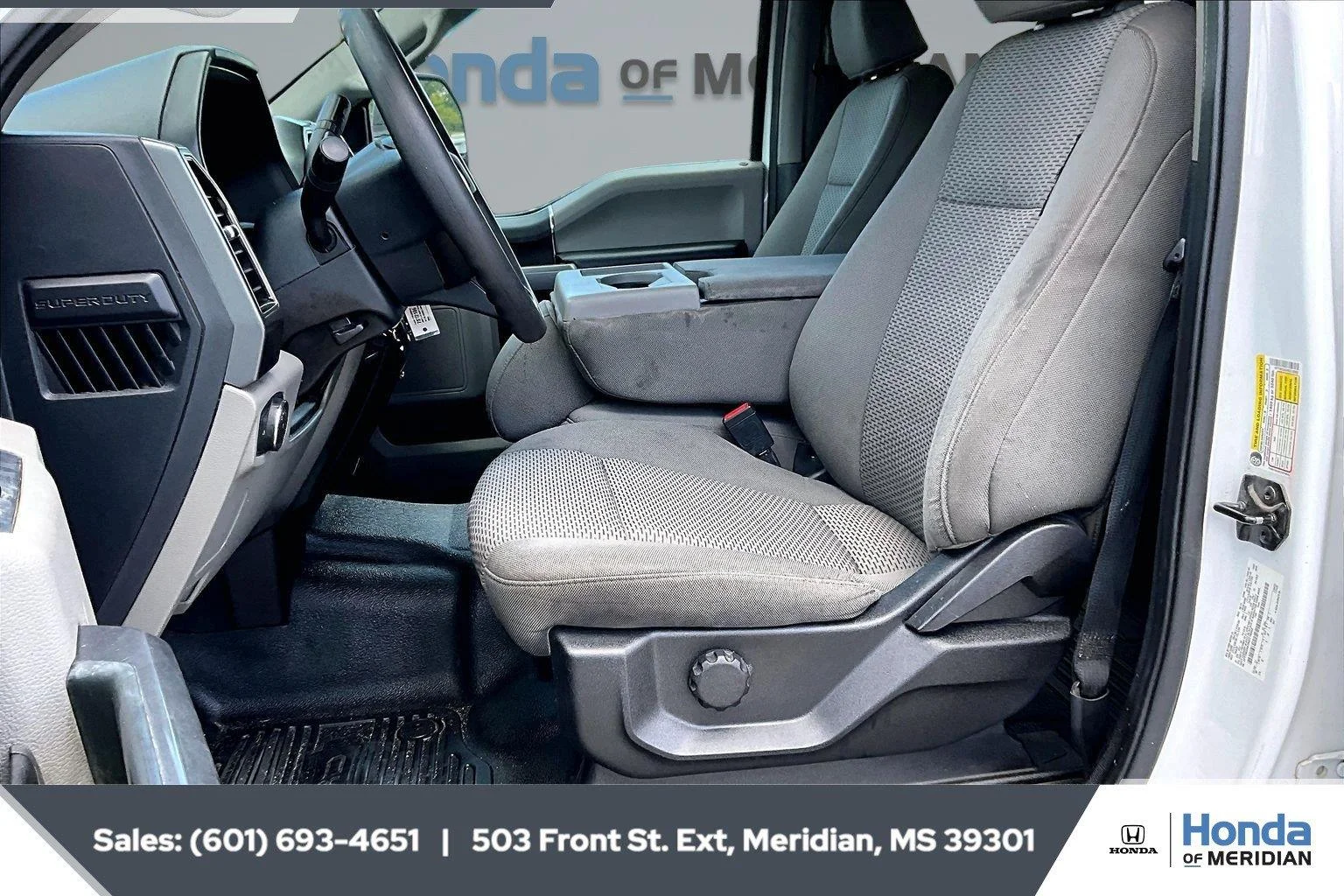 Used 2022 Oxford White Ford XLT image 17
