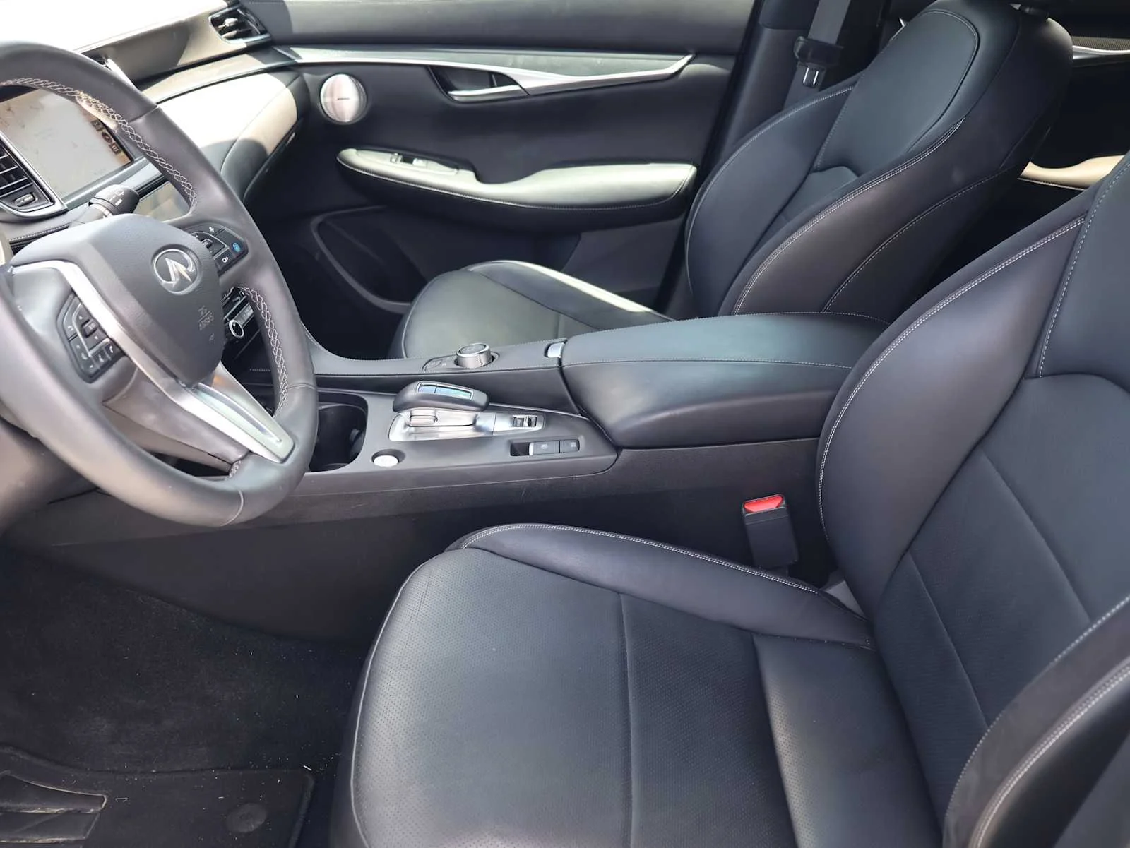 Certified Used 2023 Radiant White INFINITI SPORT image 12