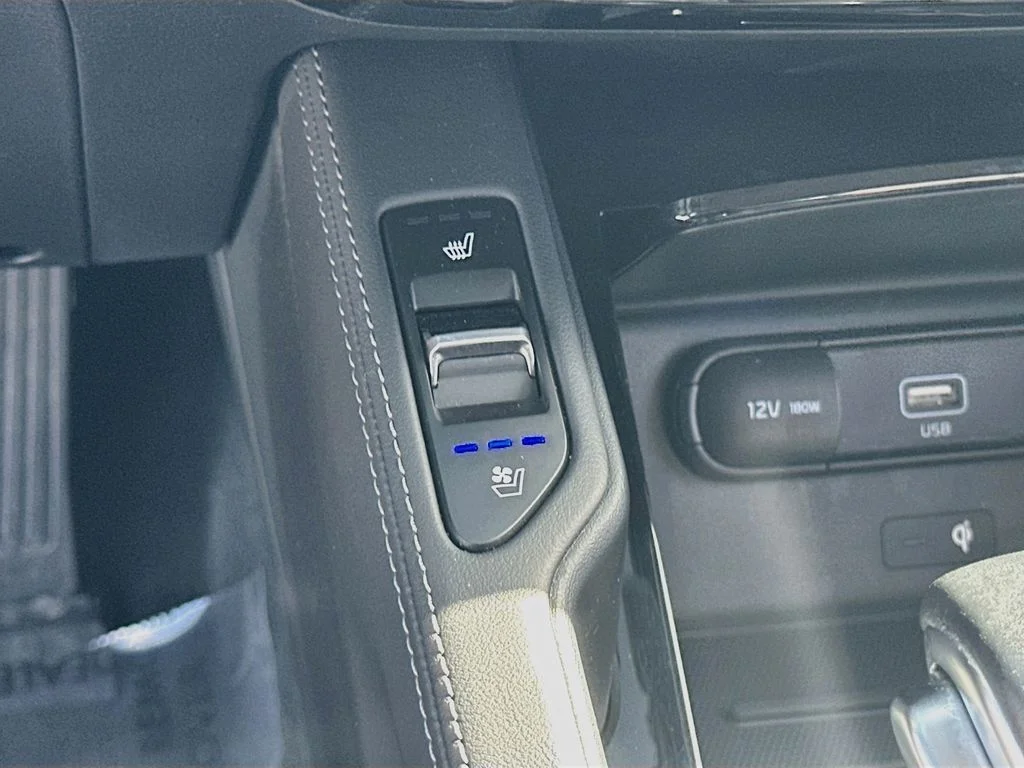 Certified Used 2022 Green Kia EX image 20