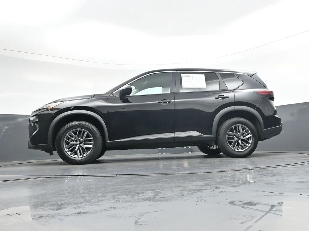Used 2024 Black Nissan S image 39