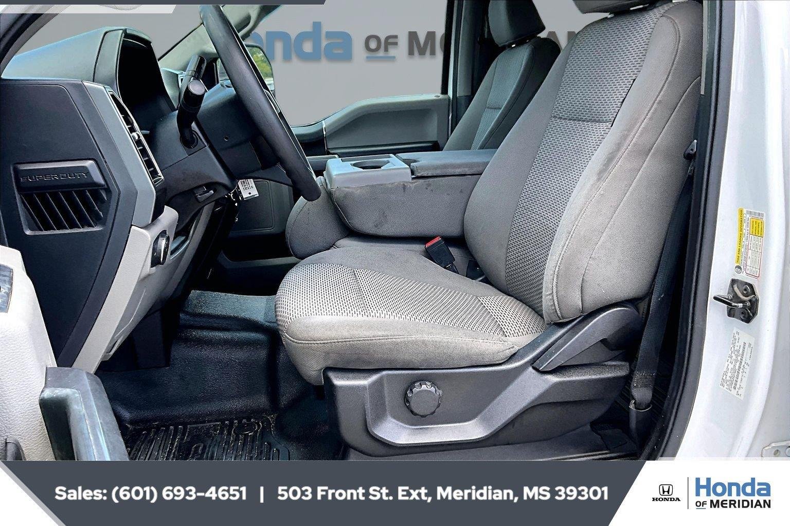 Used 2022 Oxford White Ford XLT image 17