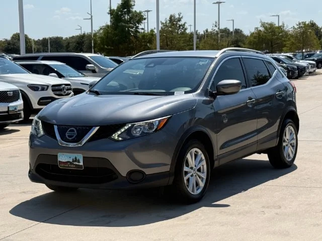 Used 2019 Gun Metallic Nissan SV image 7