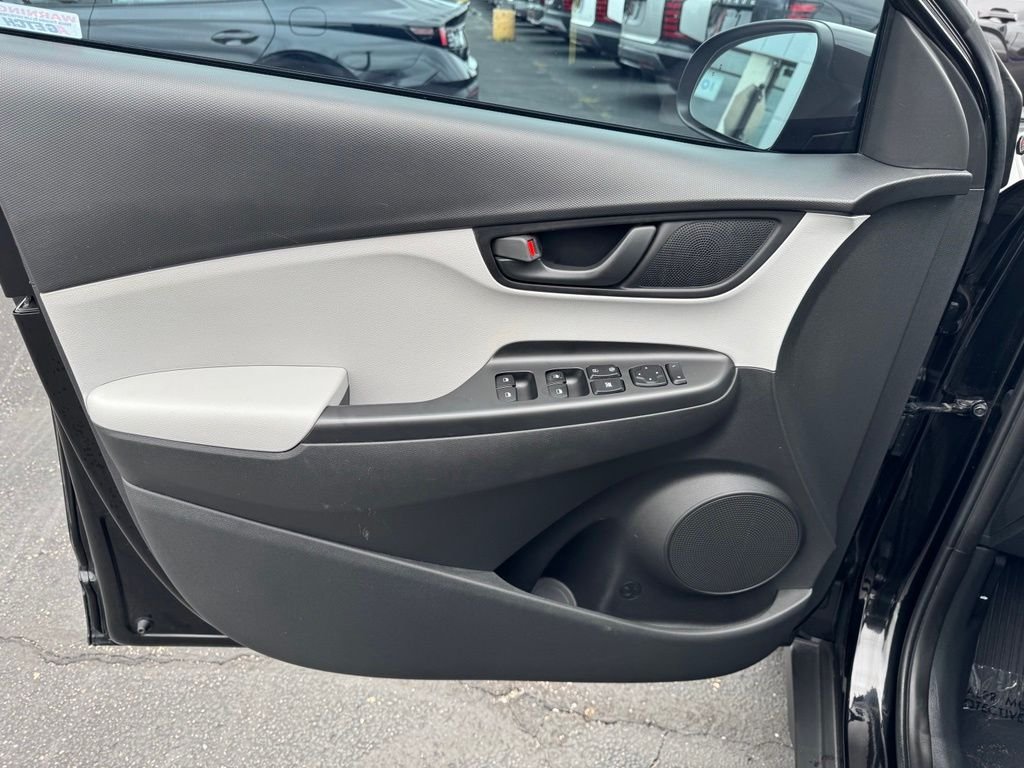 Certified Used 2022 Ultra Black Hyundai SEL image 11
