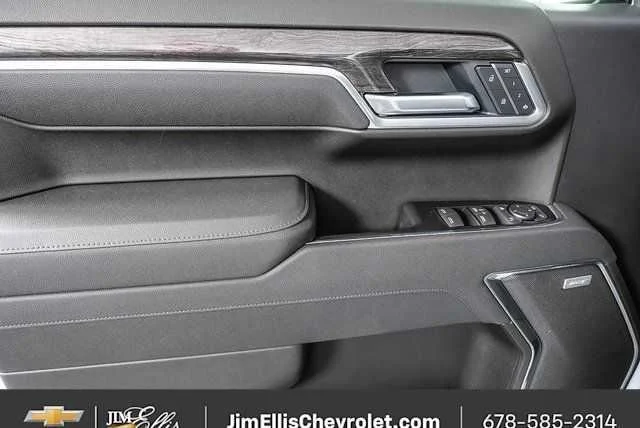 New 2026 Polar White Tricoat Chevrolet LTZ image 9