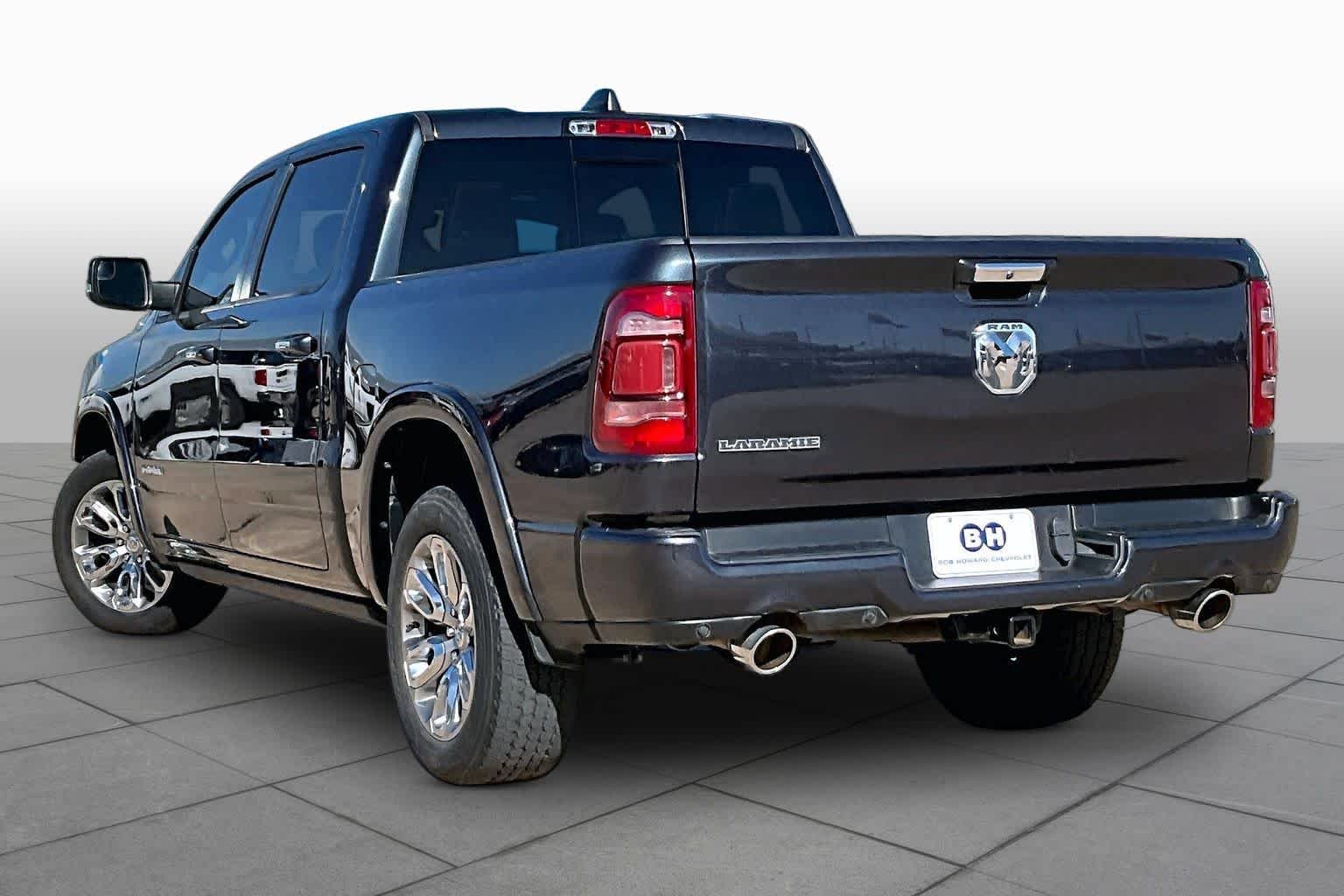 Used 2021 Maximum Steel Metallic Clearcoat Ram Laramie image 11