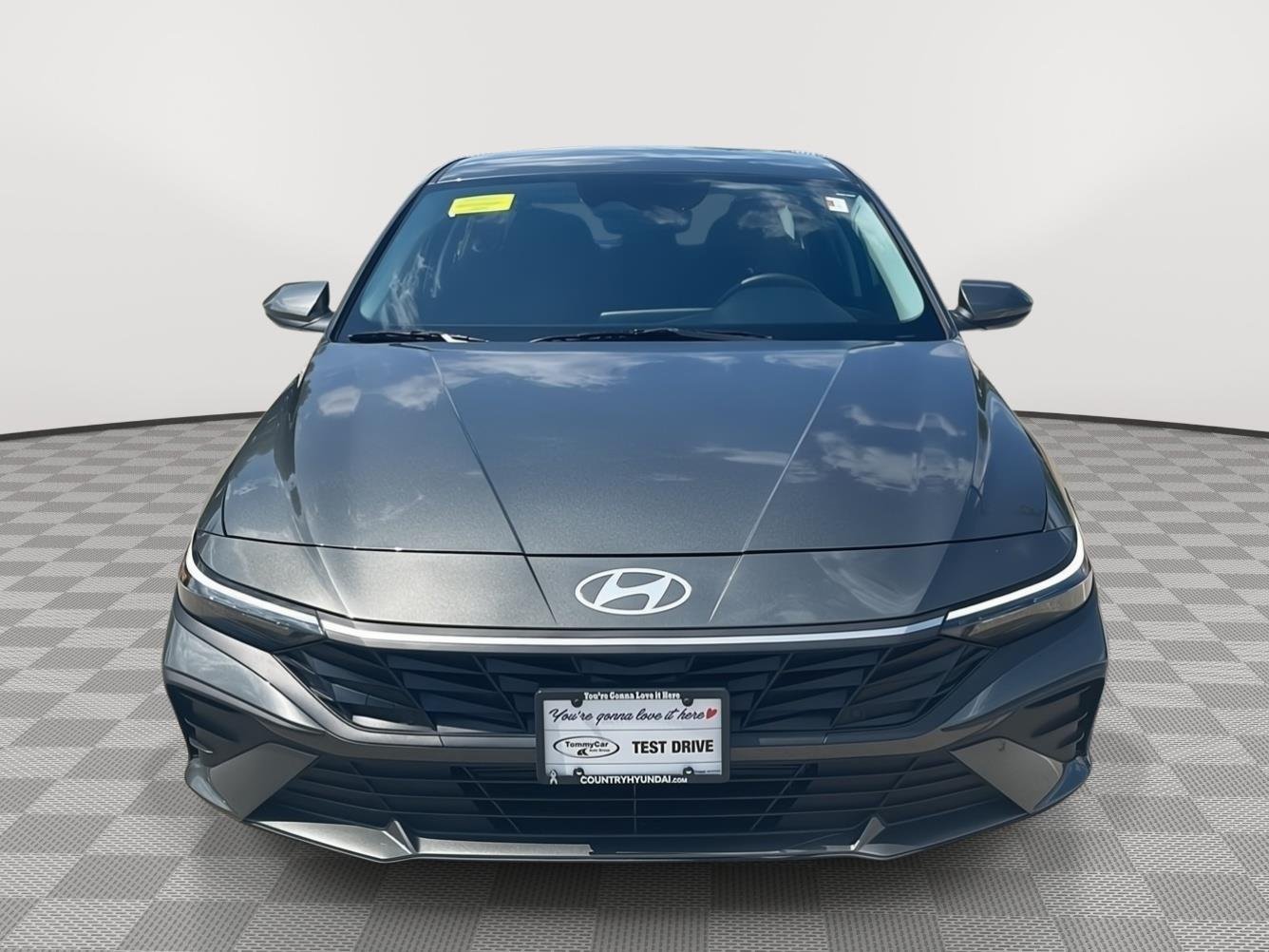 Used 2024 Amazon Gray Hyundai SEL image 3