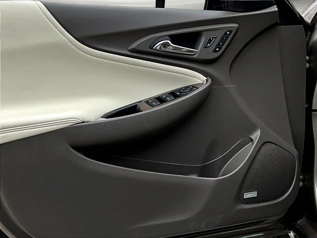 Used 2024 Gray Chevrolet LT image 23