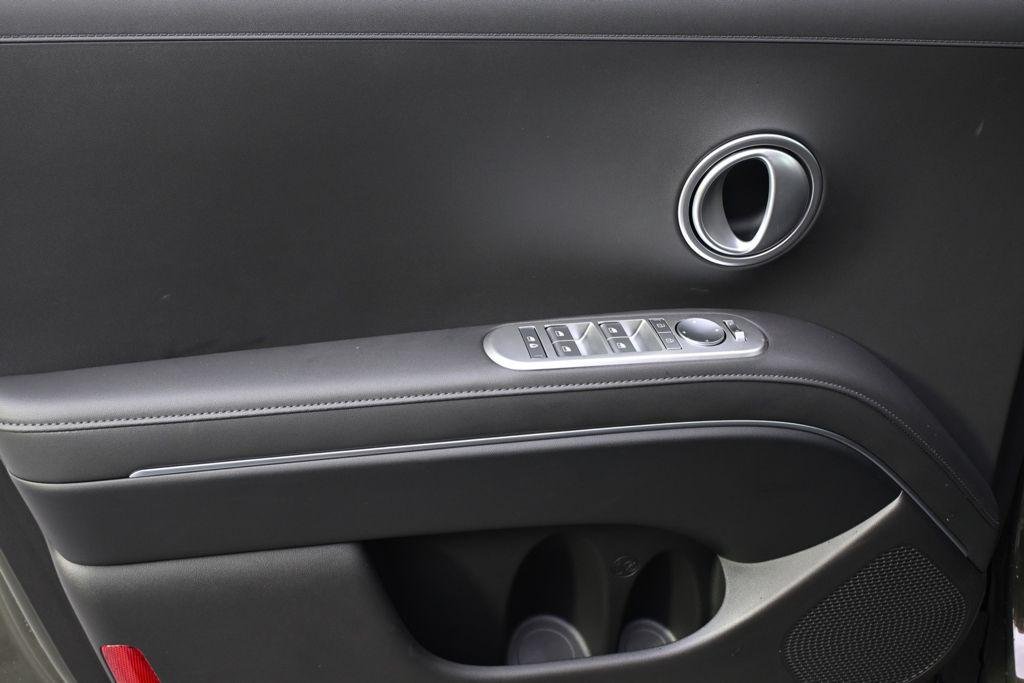 New 2026 Titainium Hyundai SEL AWD image 23