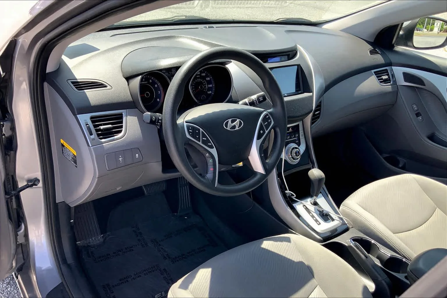 Used 2011 Titanium Gray Metallic Hyundai GLS image 15