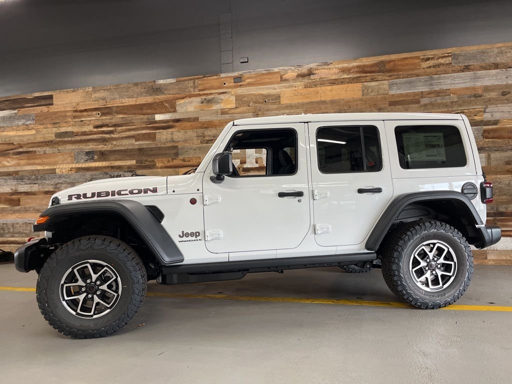 New 2026 Bright White Clear-Coat Exterior Paint Jeep Rubicon image 24