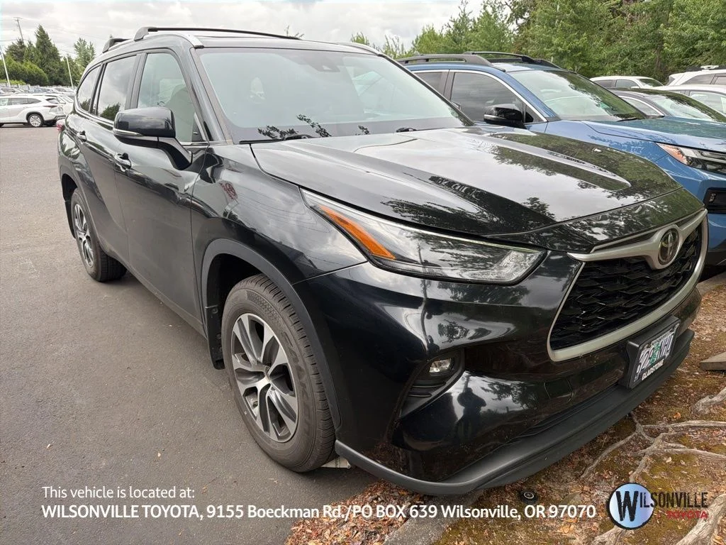 2023 Toyota Highlander XLE AWD's photo