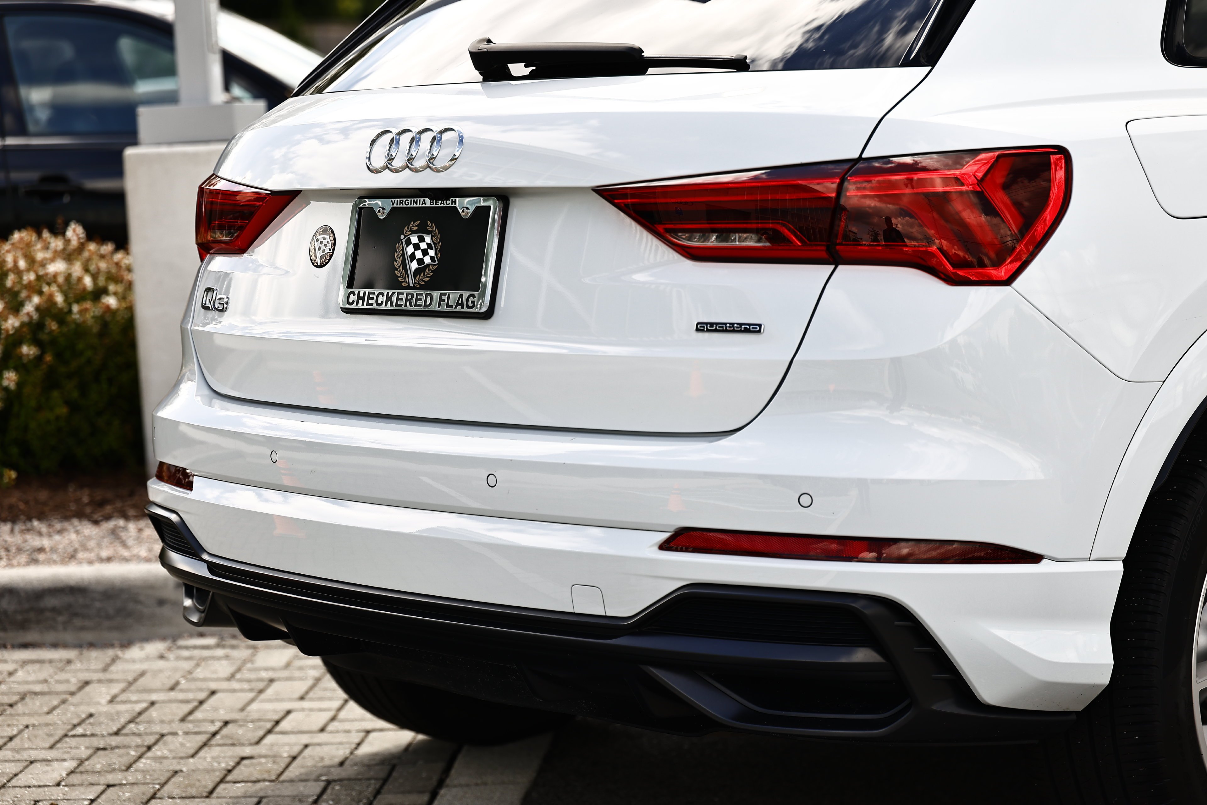 Used 2022 Glacier White Audi Premium Plus image 9