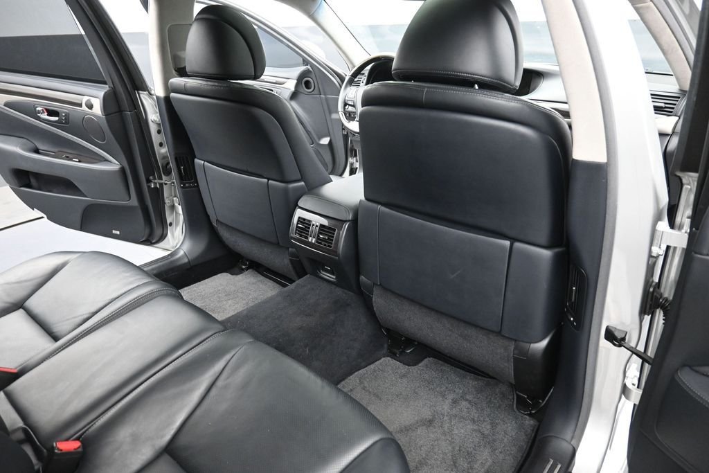 Used 2013 Silver Lexus 460 L image 12