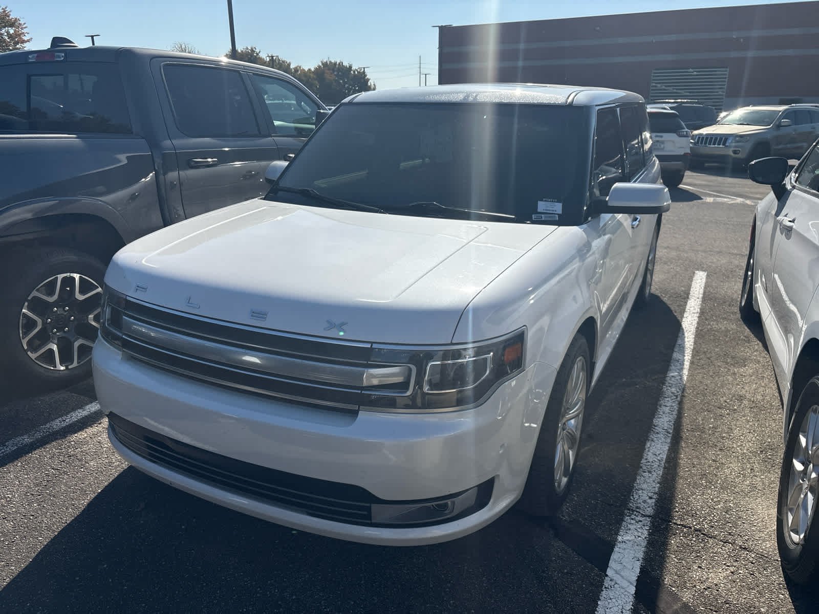 Used 2019 White Platinum Metallic Tri-Coat Ford Limited image 1