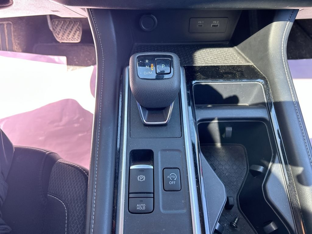 Used 2024  Nissan SV image 20