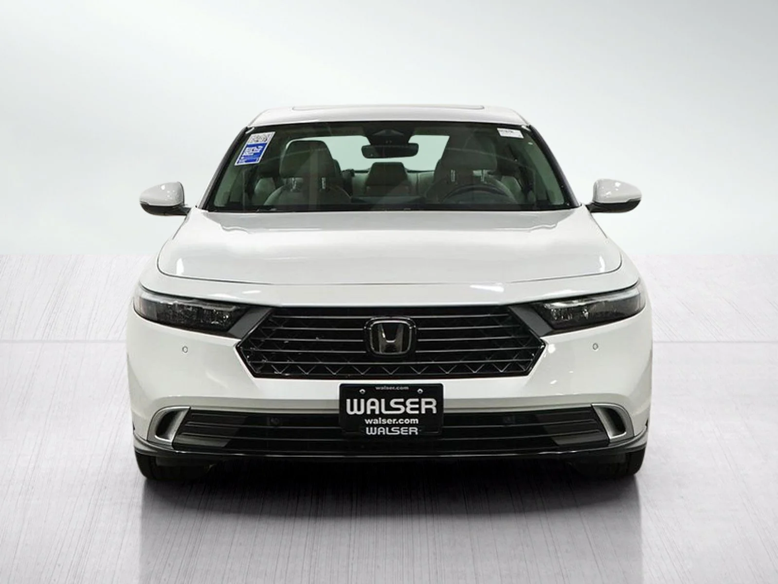 Used 2023 White Honda Touring image 9