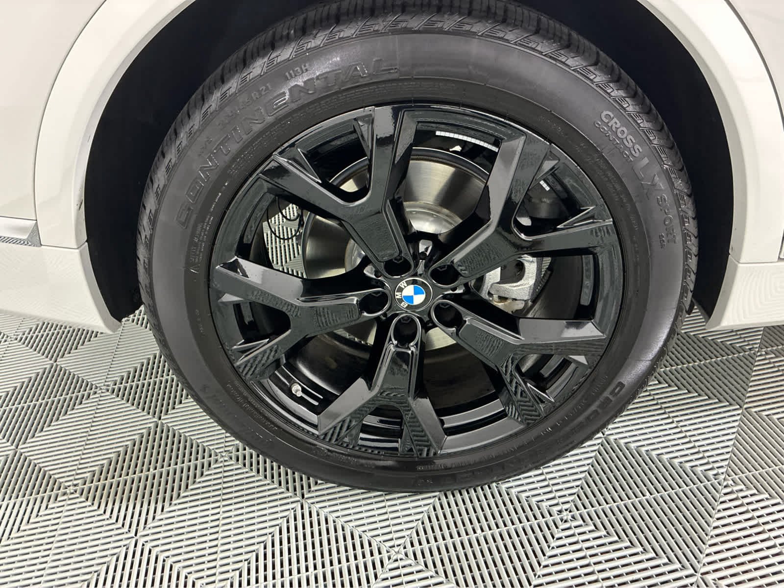 Used 2026 Alpine White BMW xDrive40i image 13