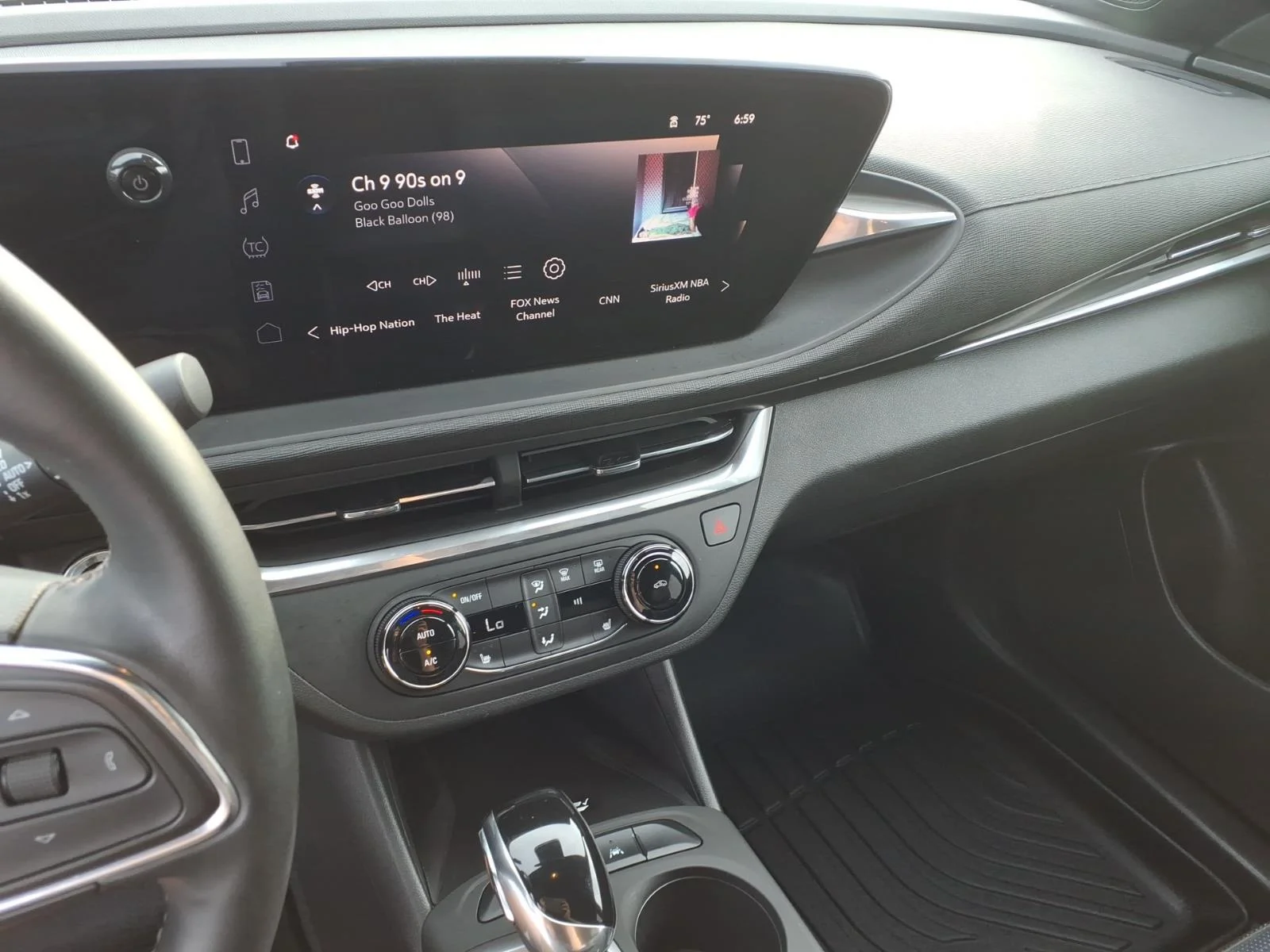 Used 2024 Ocean Blue Buick Preferred image 7