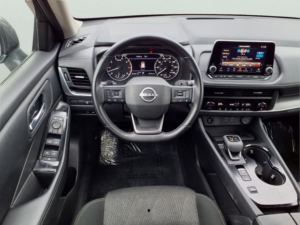Used 2025 Gray Nissan SV FWD image 9