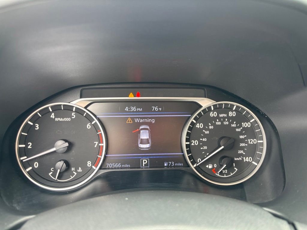 Used 2020 Red Nissan 2.5 SR image 22