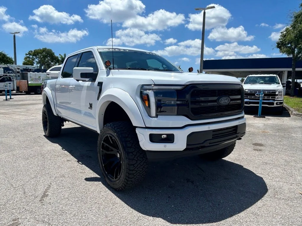 New 2026 Oxford White Ford Lariat image 2