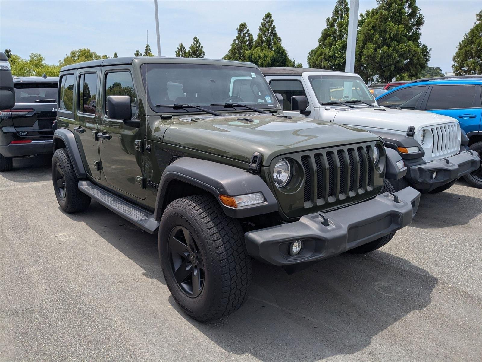 Used 2021 Sarge Green Clearcoat Jeep Unlimited Sport S image 3