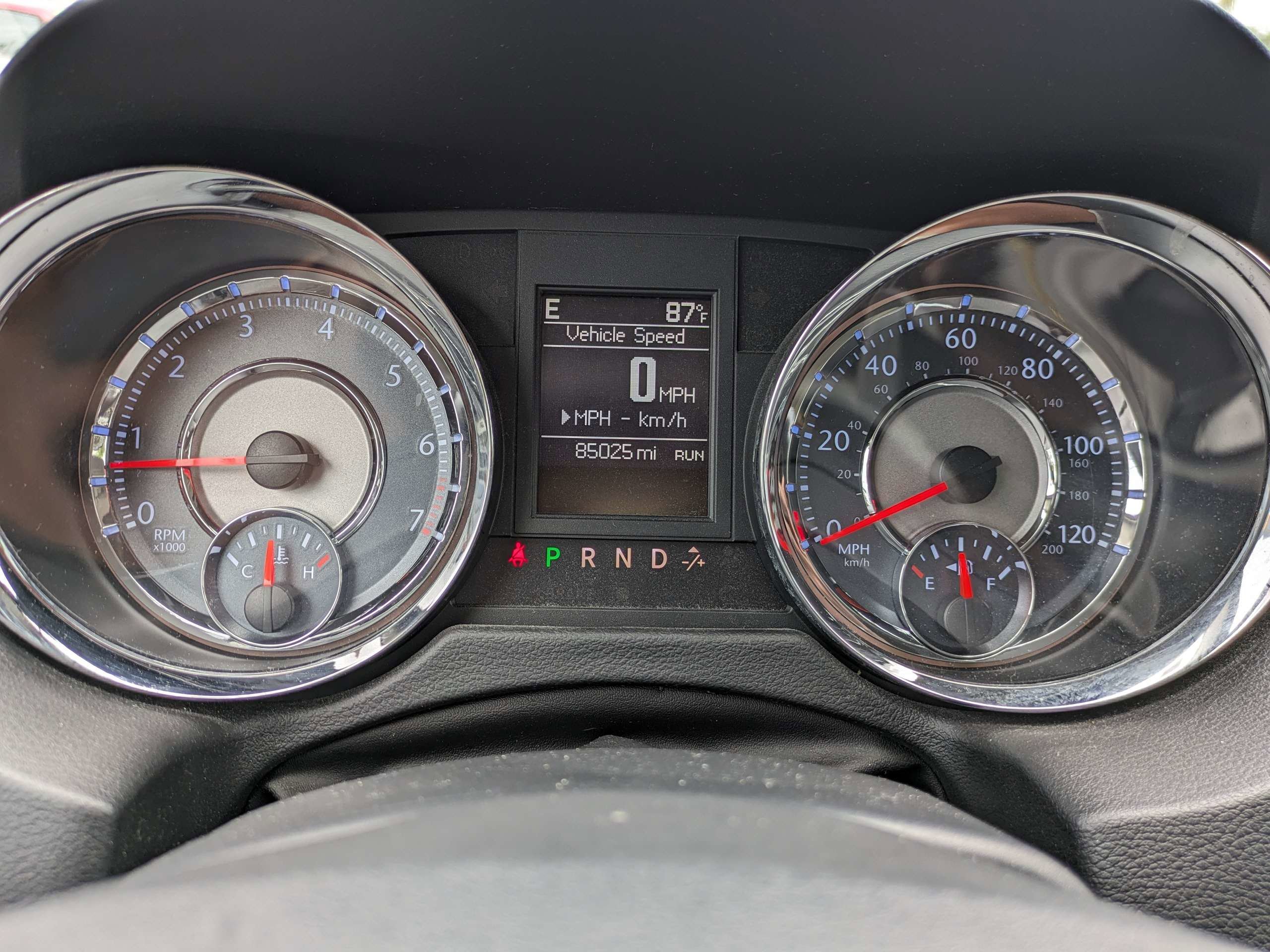 Used 2014 Silver Chrysler Touring image 29
