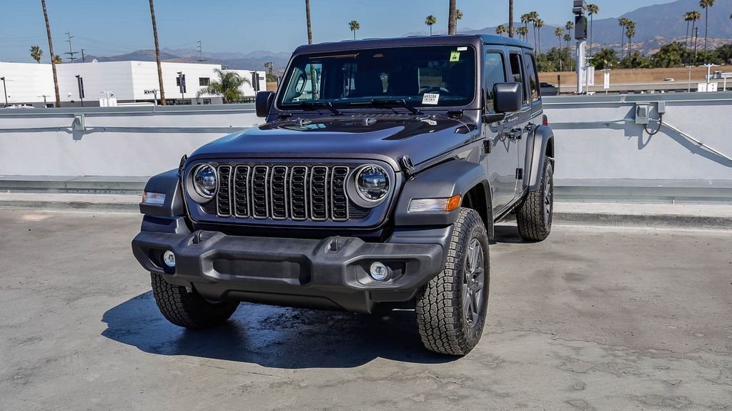 New 2026 Granite Crystal Metallic Clearcoat Jeep Sport S image 4