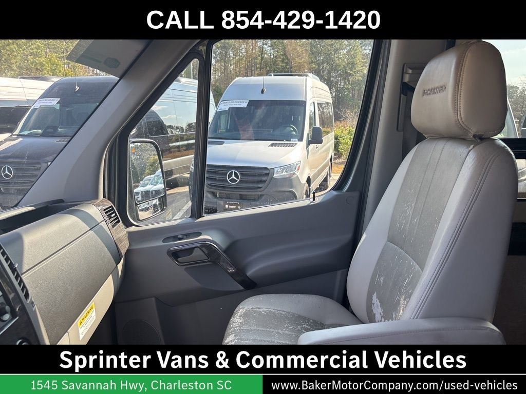 Used 2016 Gray Mercedes-Benz Road Trek image 68