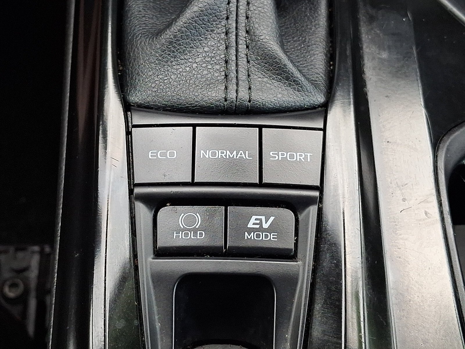 Used 2025 Underground Toyota LE image 24