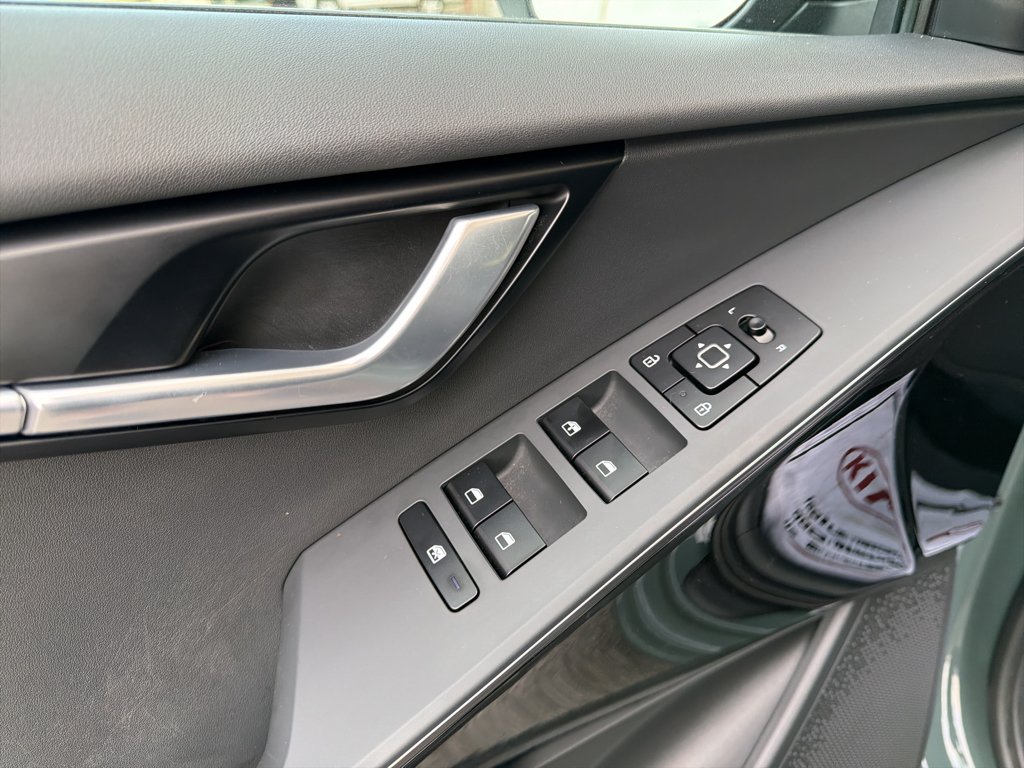 Used 2023 Green Kia EX image 18