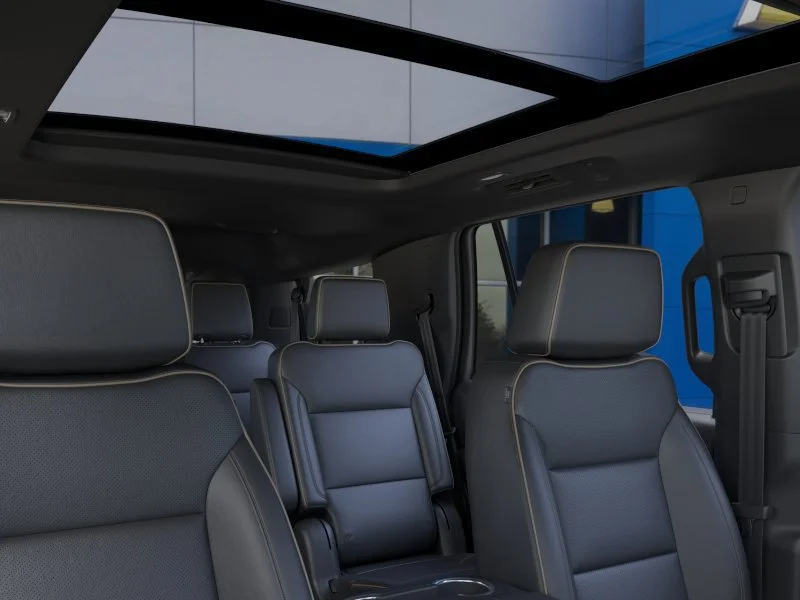 New 2027 Polar White Tricoat Chevrolet High Country image 31