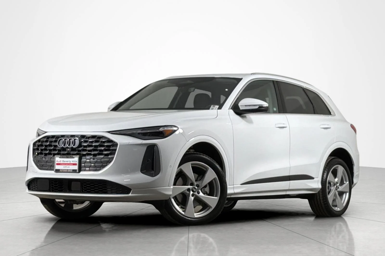 2025 Audi Q5 40 Premium Plus's photo