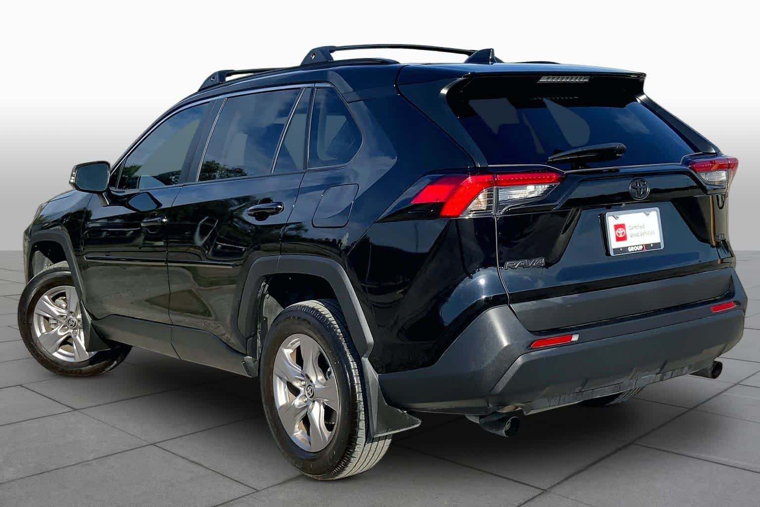 Used 2025 Midnight Black Metallic Toyota XLE image 12