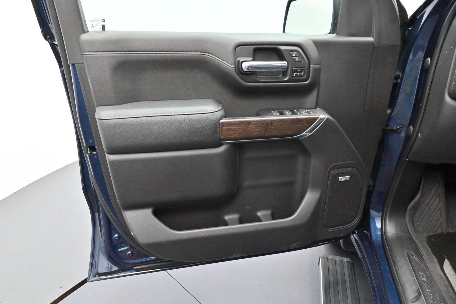 Used 2022 PACIFIC BLUE METALLIC GMC Denali image 10