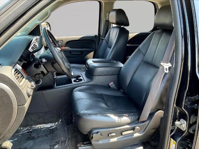 Used 2014 Black Chevrolet  image 23